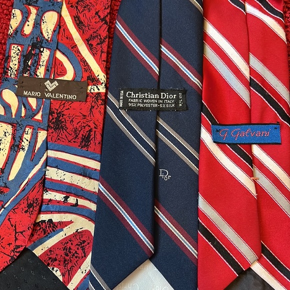 Bundle of ties - Picture 4 of 7